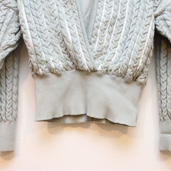 Escada - Picture 4 of 4